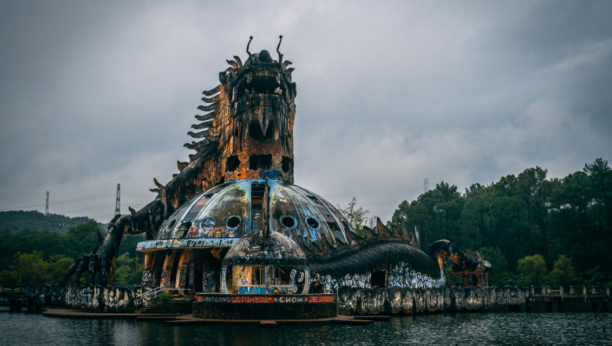 Napušteni vijetnamski vodeni park i dan danas je jeziv turistički magnet! (FOTO)