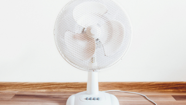 Budite spremni za talase vrućine: Probajte ovaj trik za čišćenje ventilatora i rešite se prašine