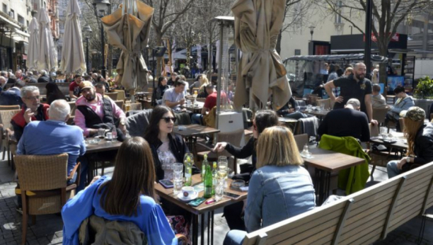 STUPA NA SNAGU ODLUKA O BUCI Promene u baštama kafića i restorana, muzika se gasi