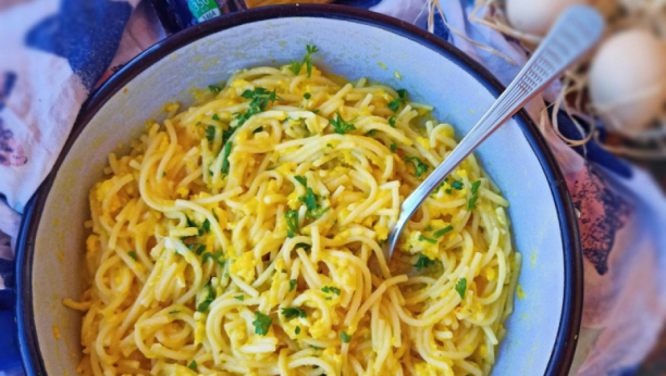SAVRŠEN RUČAK ZA MANJE OD 100 DINARA: Špagete sa jajima, uživaćete u svakom zalogaju