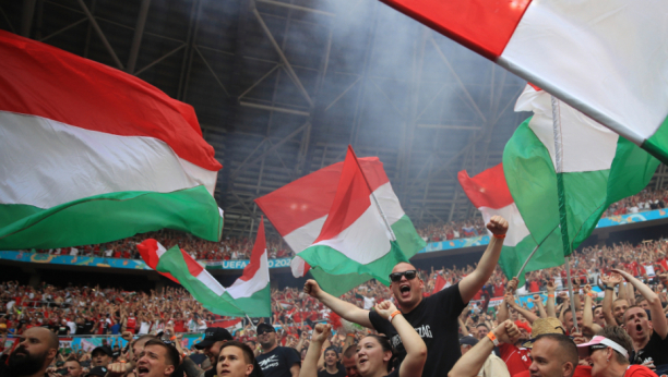 RASISTIČKI SKANDAL POTRESA EVROPSKO PRVENSTVO! Navijači u Budimpešti vređali francuske fudbalere