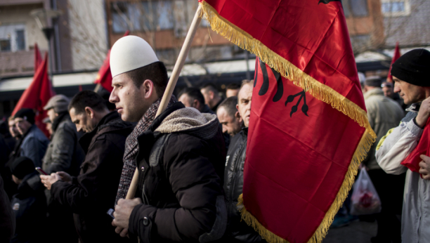 PONIŽENA LAŽNA DRŽAVA Propala albanska rezolucija o Srebrenici