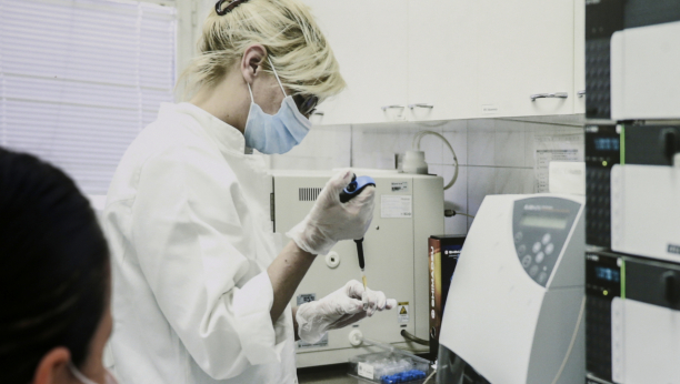 NOVO PRAVILO U BOLNICAMA: Nevakcinisani zdravstveni radnici sa odmora na posao samo uz PCR test o svom trošku!