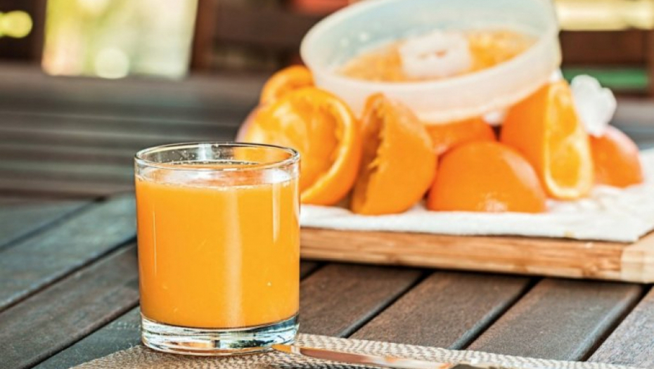 Nije baš najbolji izbor: Ovo je razlog zbog kog ne smete da pijte ceđenu pomorandžu kad se probudite