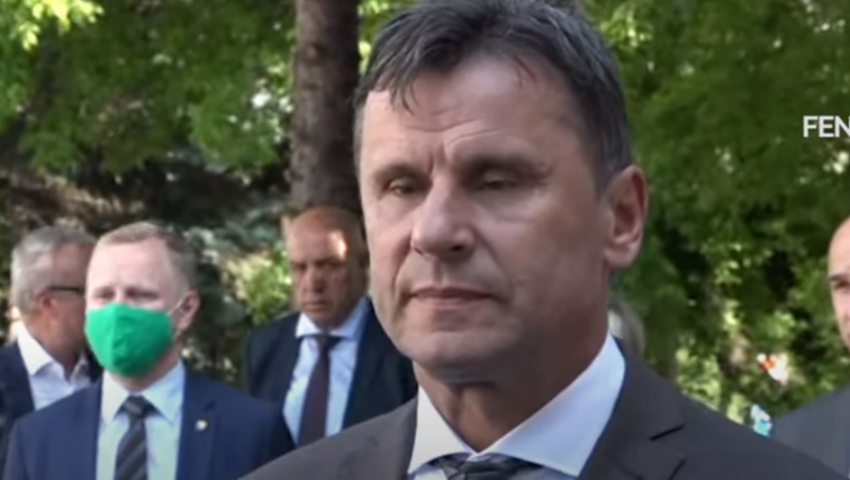 SKANDAL U BOSNI Premijer optuženog za ratne zločine nad Srbima naziva "herojem"