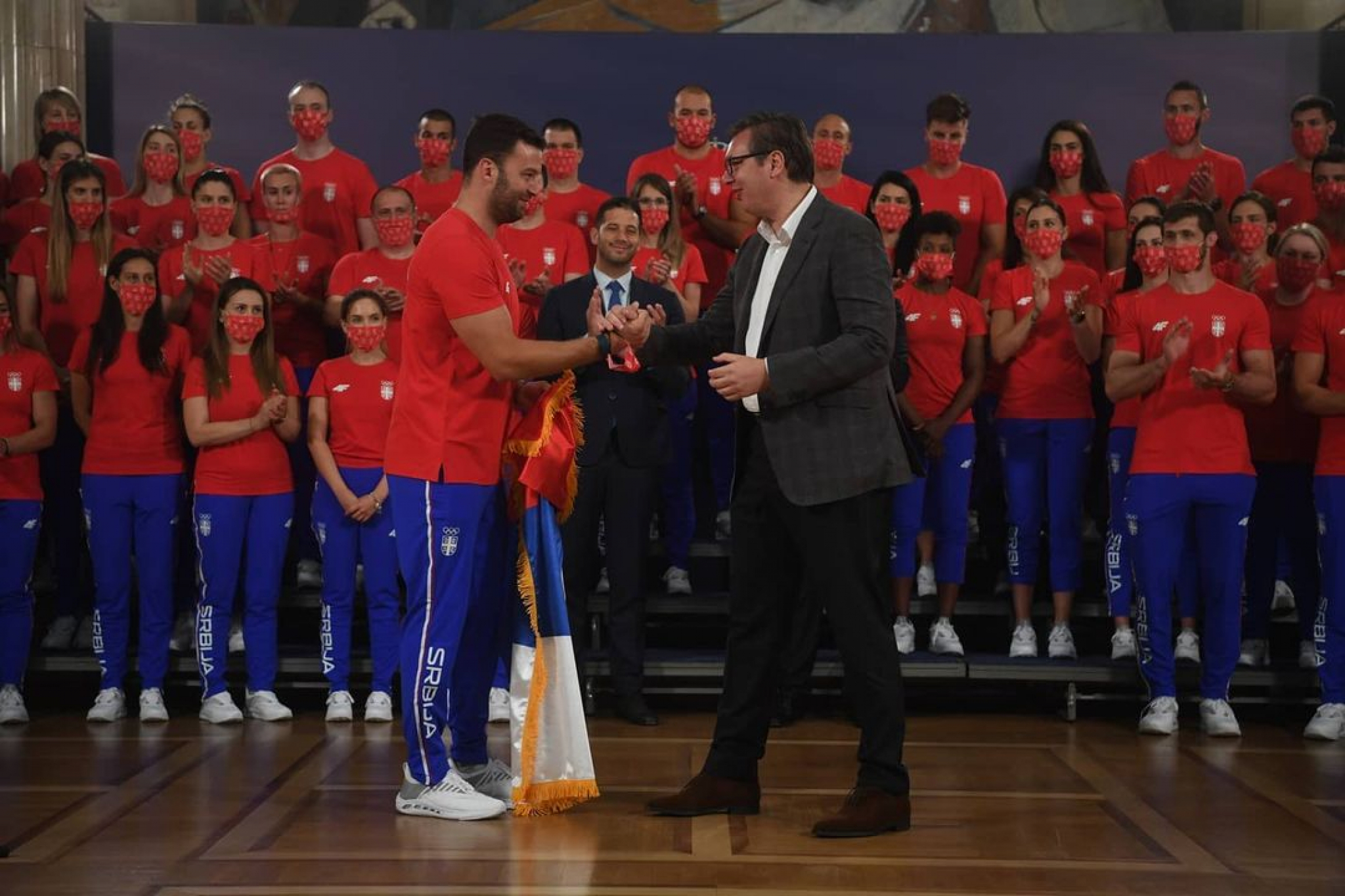 PRED IGRE! Aleksandar Vučić olimpijskom timu Srbije uručio zastavu uz moćnu poruku!