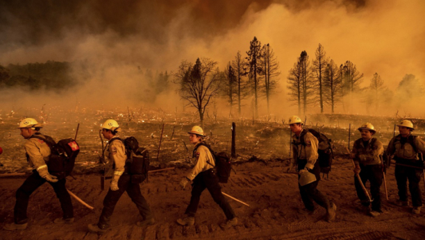 APOKALIPSA STIGLA U AMERIKU! U Dolini smrti izmereno preko 54 stepeni, besne požari u Kaliforniji! (FOTO, VIDEO)