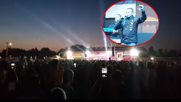 SRBIJA OVO JOŠ NIJE VIDELA Na koncertu Baje Malog Knindže u selu kod Sremske Mitrovice publike više od broja stanovnika (VIDEO)