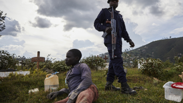 Policajac u Kongu ubio studenta jer nije nosio masku