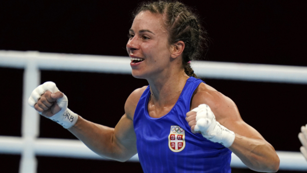 BOKS JE KAO UMETNOST! Najbolja srpska bokserka obećala napad na medalju u Turskoj!