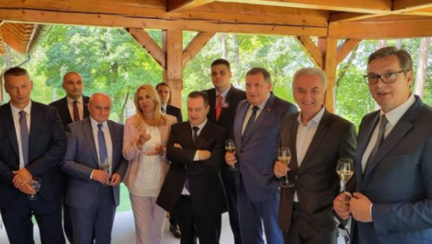 VAŽAN SKUP Zaključen sastanak, Vučić objavio fotografiju