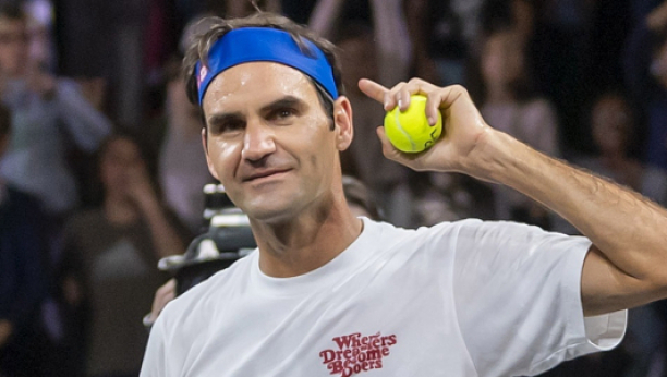 PARE SE "LEPE" ZA ŠVAJCARCA! Genijalan potez Federera, odbio 10, pa zaradio 600 miliona dolara!