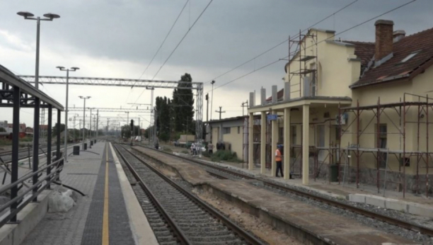 MODERNIZACIJA PRUGE Od Beograda do Stare Pazove niču nova i obnavljaju se železnička stajališta