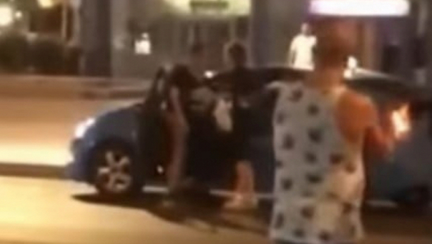 BRUTALNO NASILJE U NIŠU Muškarac mučki šutirao taksistu, ovo je razlog (VIDEO)