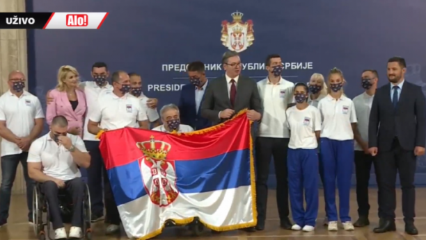 Vučić paraolimpijcima svečano uručio državnu zastavu: Vi ste naši heroji! (VIDEO)