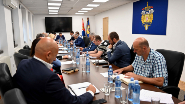 Ministar Vulin čestitao beogradskoj policiji na brzom i efikasnom rasvetljavanju slučaja otmice u Beogradu