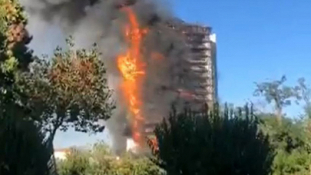 ZASTRAŠUJUĆI POŽAR Zgrada u kojoj živi najmanje 70 porodica izgorela je u potpunosti
