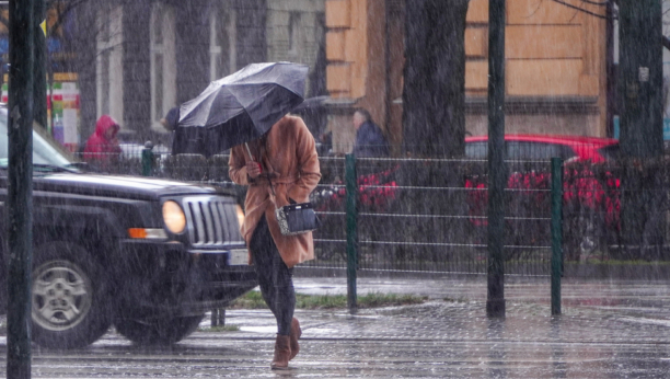 Trik za kišno vreme: Potrebna vam je samo jedna stvar pomoću koje će vaša obuća postati vodootporna