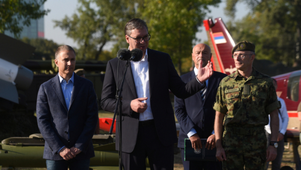 AMBASADORI SU PRIŽELJKIVALI MOJU SMRT Vučić izneo šokantne detalje nakon izjave Saše Jankovića: Znam posle kog odlaska u bolnicu su došli do tog papira