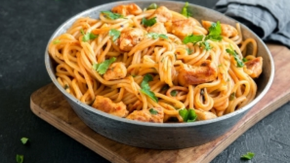 ITALIJANSKI SPECIJALITET U SRPSKOJ KUHINJI: Špagete sa belim lukom i parmezan, jefrin, a preukusan ručak