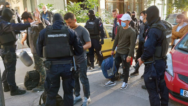 82 MIGRANTA PREVEZENA U PRIHVATNI CENTAR Akcija policije na opštinama Savski venac i Stari grad