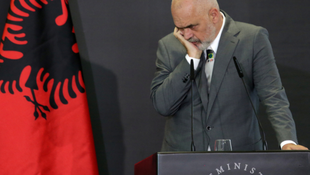 LETI PERJE U ALBANIJI Rama udario na Metu - On je nacionalna sramota