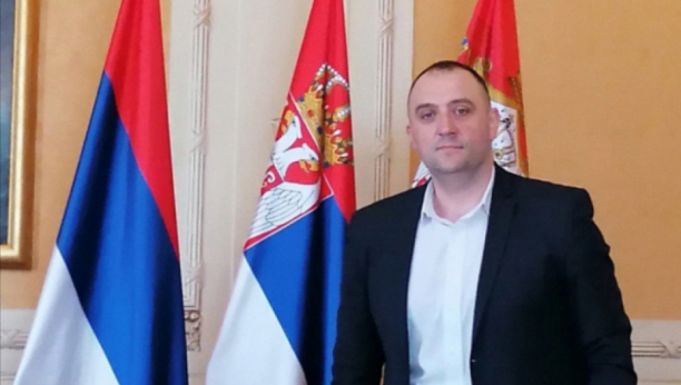 VUJADINOVIĆ Koordinisani napadi na Srbiju i srpski narod
