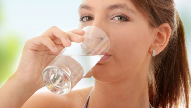 VEĆINU UZIMAMO SVAKODNEVNO Sedam namirnica koje mogu dovesti do dehidratacije