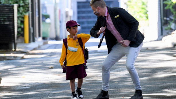 KORONA PREOKRET U AUSTRALIJI Deca se vraćaju u školske klupe
