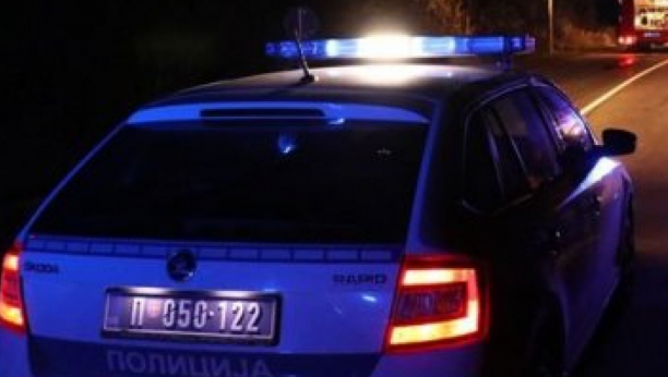 STRAVIČNA SCENA U NOVOM PAZARU: Muškarac pronađen mrtav u automobilu!