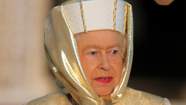RAZOČARANA Kraljica Elizabeta II nevoljno prihvatila upozorenje lekara