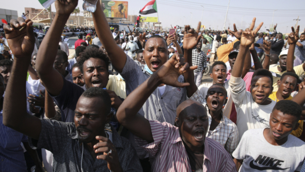 SUDANCI TRAŽE FORMIRANJE CIVILNE VLADE Demonstracije na ulicama Kartuma