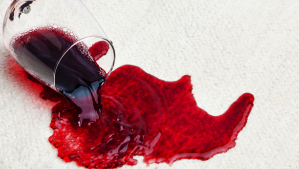 Brza reakcija je najbitnija: Ovo su tri najlakša načina za čišćenje fleka od vina