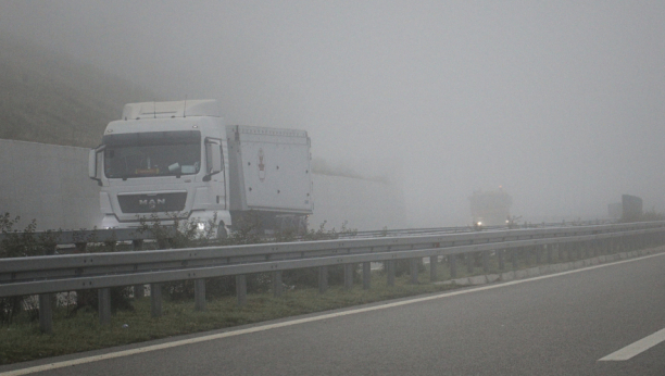 UPOZORENJE ZA VOZAČE Pažljivo u vožnji zbog moguće magle