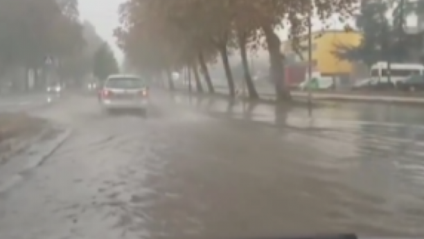 HAVARIJA U NOVOM SADU Poplavljen Futoški put (VIDEO)