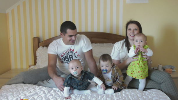 NISU ODUSTALI NI KAD JE BILO NAJTEŽE Trostruka sreća u domu Đukića: Pet godina se borili za potomstvo, želeli bar jedno dete (FOTO/VIDEO)