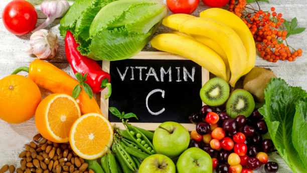 Bolji nego kupovni suplementi: Napravite prirodni vitamin C