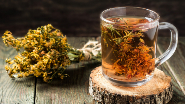 Prirodan lek: Čaj od kantariona pomaže kod depresije i nesanice