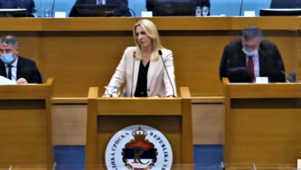 Poslanici opozicije napustili sednicu Parlamenta Srpske (VIDEO)