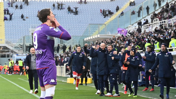GOTOVO JE! SRBIN IDE IZ ITALIJE! Fiorentina dovela zamenu Vlahoviću! (FOTO)