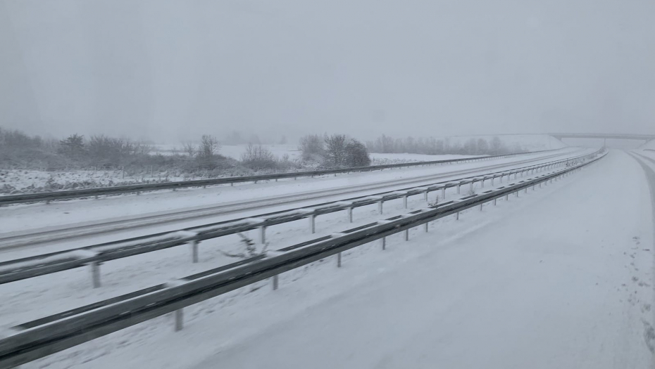 VANREDNA SITUACIJA Sneg izazvao haos u Novoj Varoši, nanosi preko jednog metra