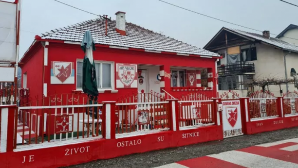 CRVENO-BELA KUĆA Beranac svoj dom pretvorio u muzej Crvene zvezde! (FOTO/VIDEO)