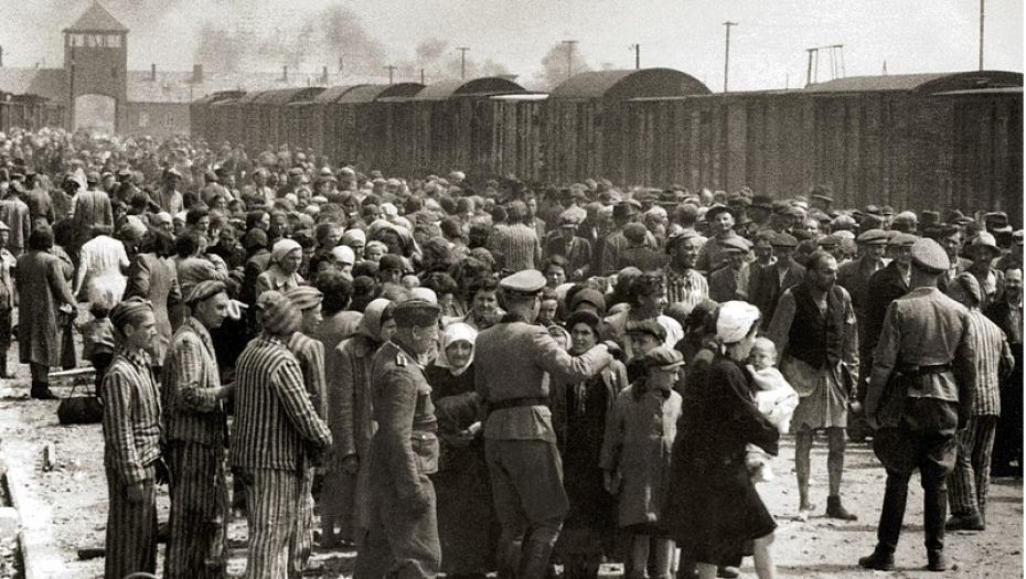 DAJAN IZRIČIT: Izvrtanje činjenica o Holokaustu ozbiljniji problem od negiranja