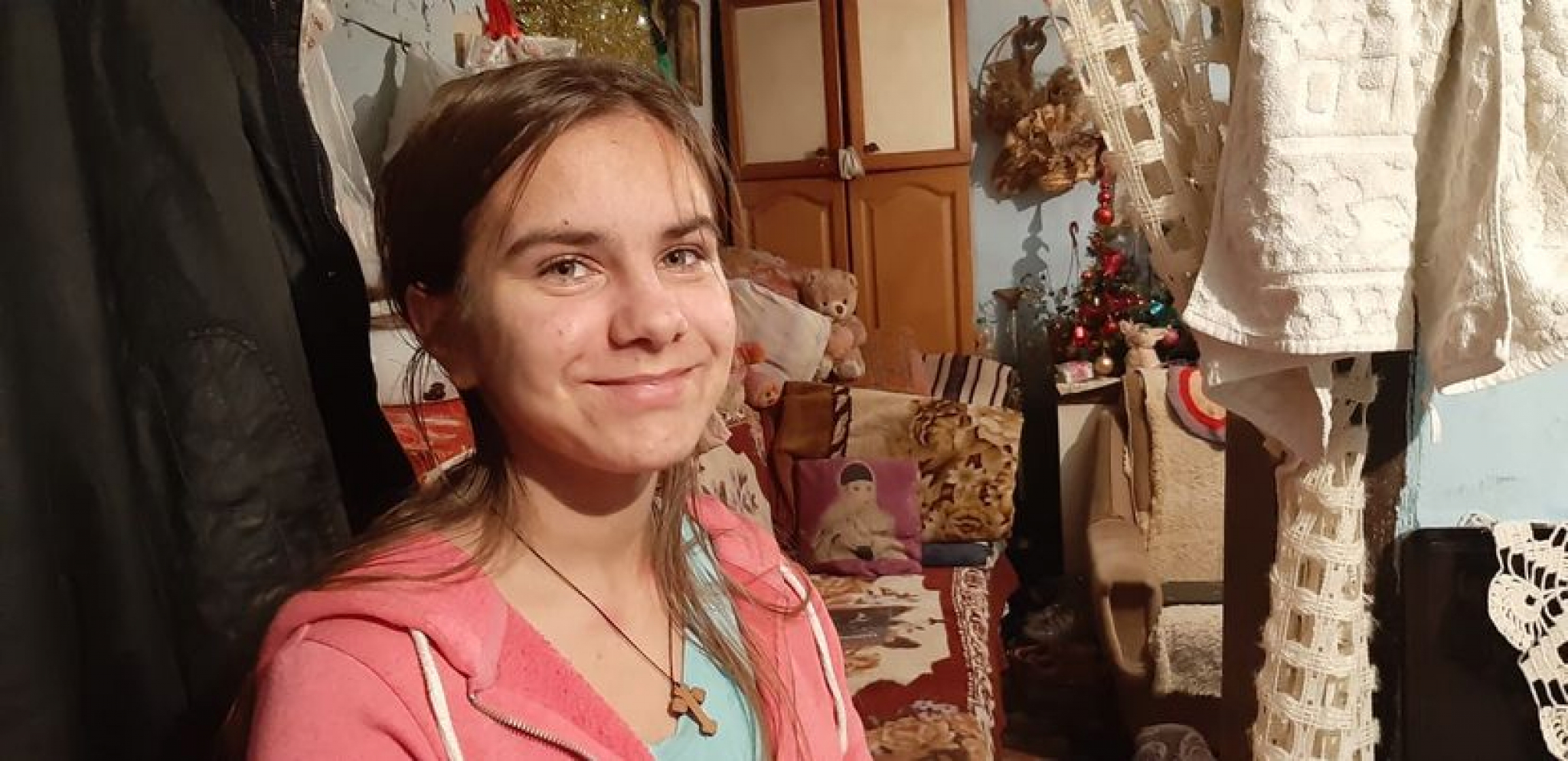 DO BOŽIĆA SU ŽIVELI U TROŠNOJ KUĆI Porodici Vučković potrebna je naša pomoć, ćerka Milica (13) ima jednu želju