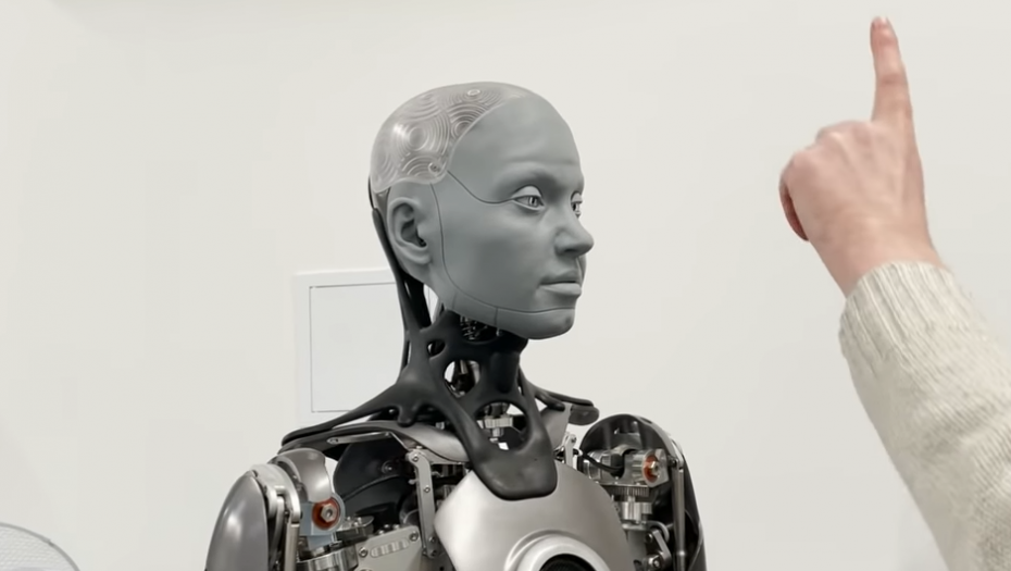 Reakcija humanoidnog robota zaprepastila njegove kreatore (VIDEO)