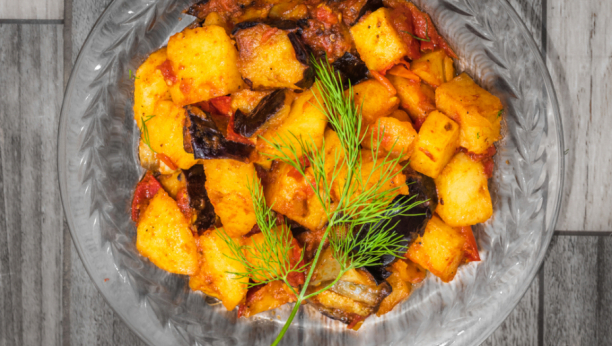 Kulinarski trik: Dodajte jedan sastojak za najukusniji pečeni krompir koji ste probali