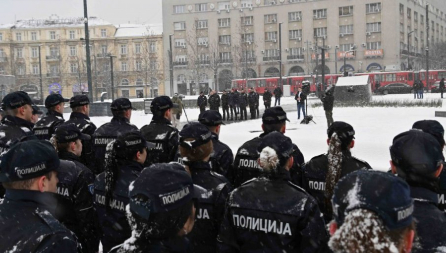 VULIN SA NOVIM POZORNICIMA Od ove godine 170 novih policajaca na beogradskim ulicama