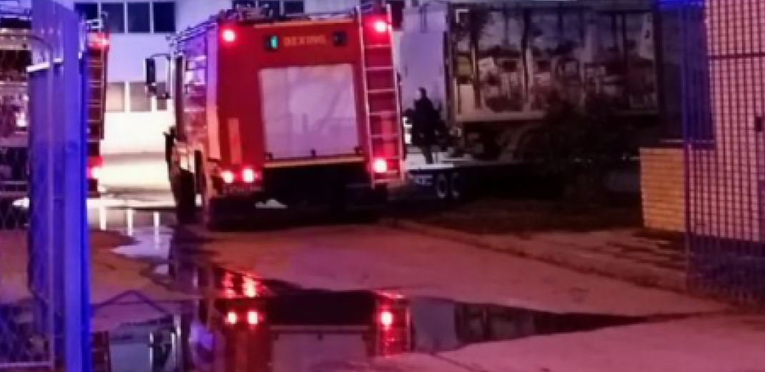 VATROGASCI NA TERENU U Banjaluci izbio još jedan požar, gori pomoćni objekat preduzeća