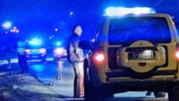 DVOJE MRTVIH, JEDAN TEŠKO POVREĐEN Stravična nesreća u Bečeju, policija na licu mesta