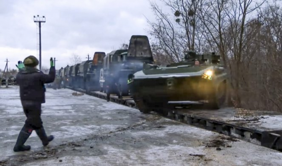 POČELO VANDREDNO STANJE U UKRAJINI Putina LNR i DNR mole za pomoć, vojni konvoji krenuli ka Donbasu